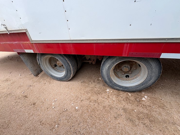 2015-ameritrail-40’-x-100”-t/a-gooseneck-trailer-image-5