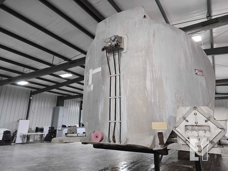 1983-trailmaster-tanker-image-12