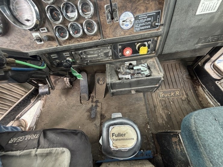 1990-kenworth-w900-image-42