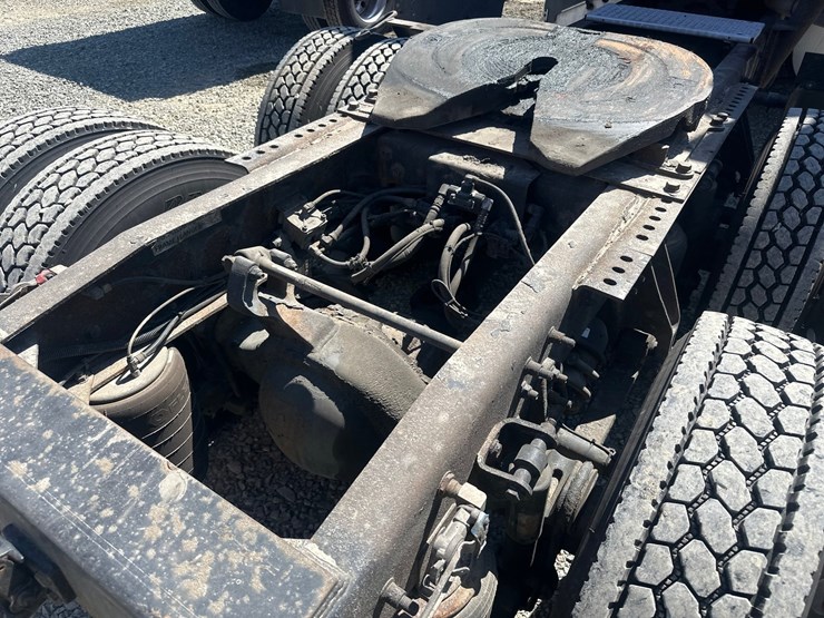 2004-massey-ferguson-8-image-19