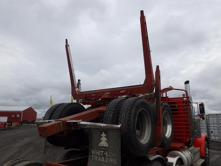 2016-peterbilt-3-axle-logging-truck-image-9