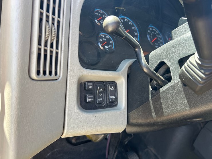 2013-international-durastar-4300-image-69