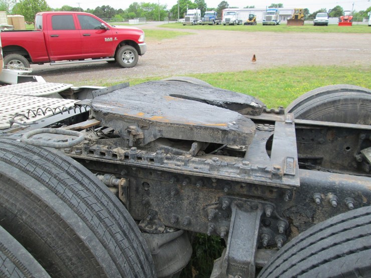 #46184-•-2008-volvo-t/a-sleeper-truck-tractor-4v4nc9gh08n482694-image-9