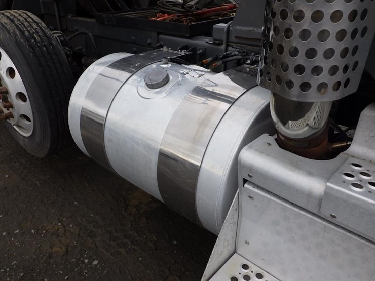 2019-kenworth-t880-image-47