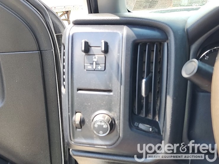 2018-chevrolet-silverado-3500hd-image-32