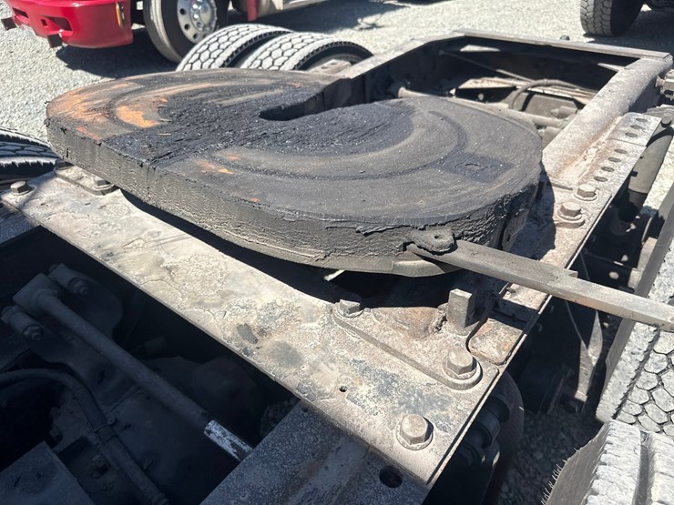 2004-massey-ferguson-8-image-25