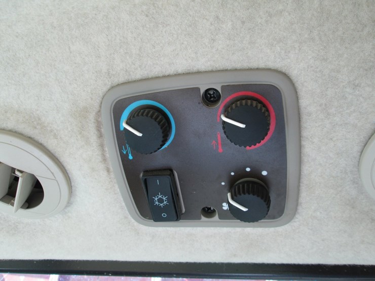 john-deere-4066r-image-41