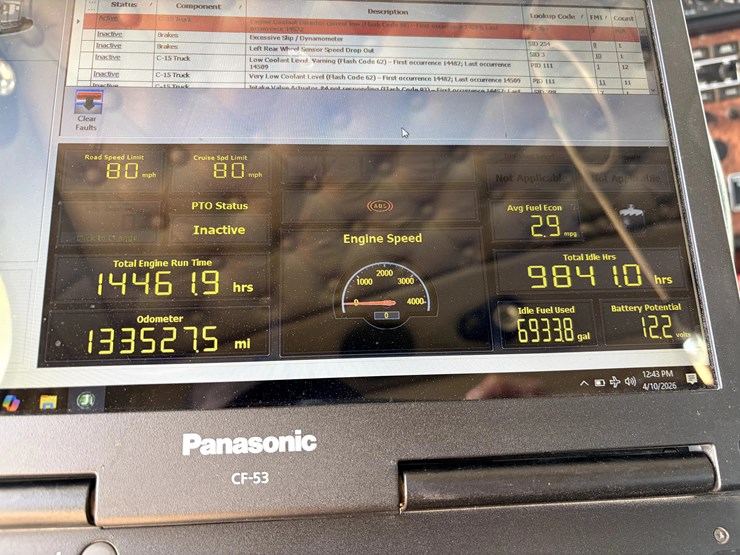 2005-kenworth-t800b-image-28