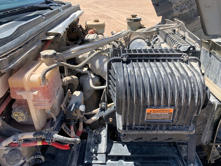 2022-chevrolet-silverado-6500hd-image-8