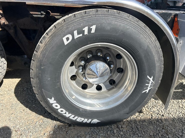 1999-kenworth-t600-image-110