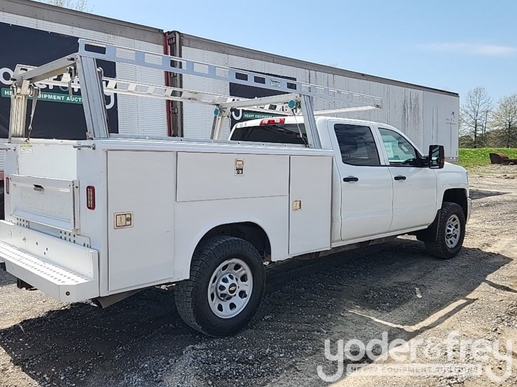 2018-chevrolet-silverado-3500hd-image-10
