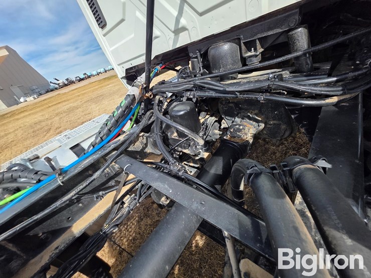 2015-international-prostar-image-20