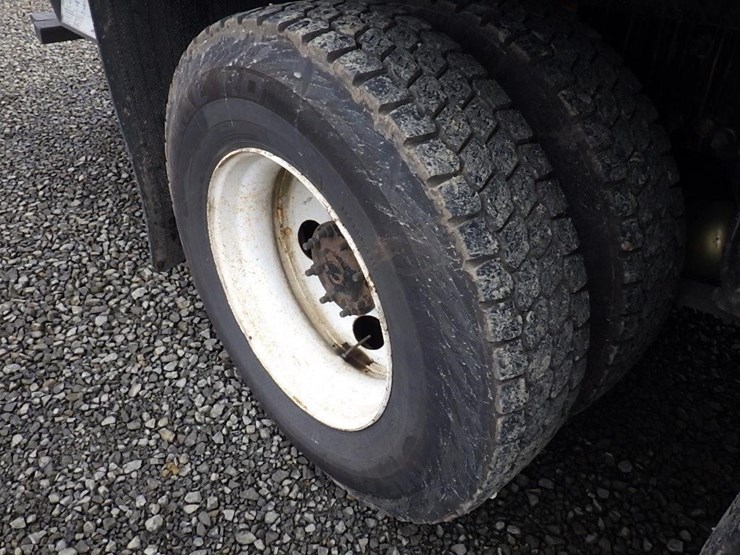 2012-freightliner-cascadia-125-image-69