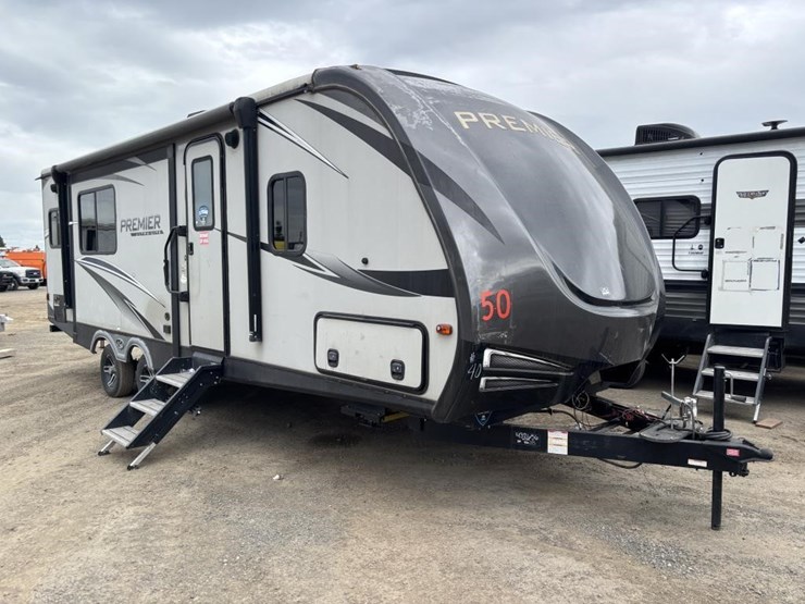 2020-premier-bl24rkpr20-travel-trailer-image-2