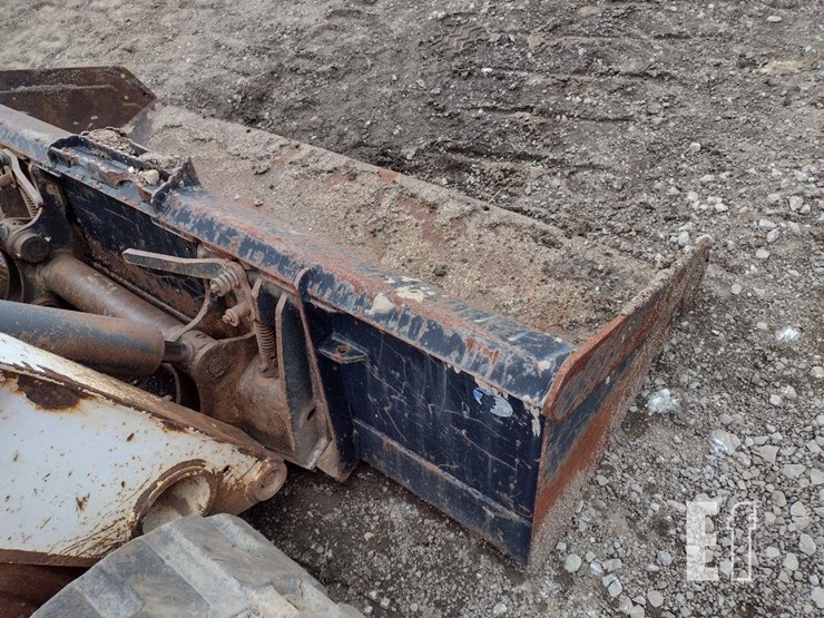 2013-bobcat-t770-image-25