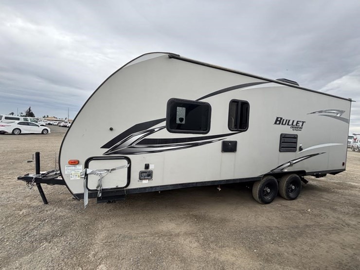 2020-bullet-bl2200bh20-travel-trailer-image-5