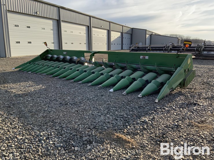 2017-john-deere-a-image-2