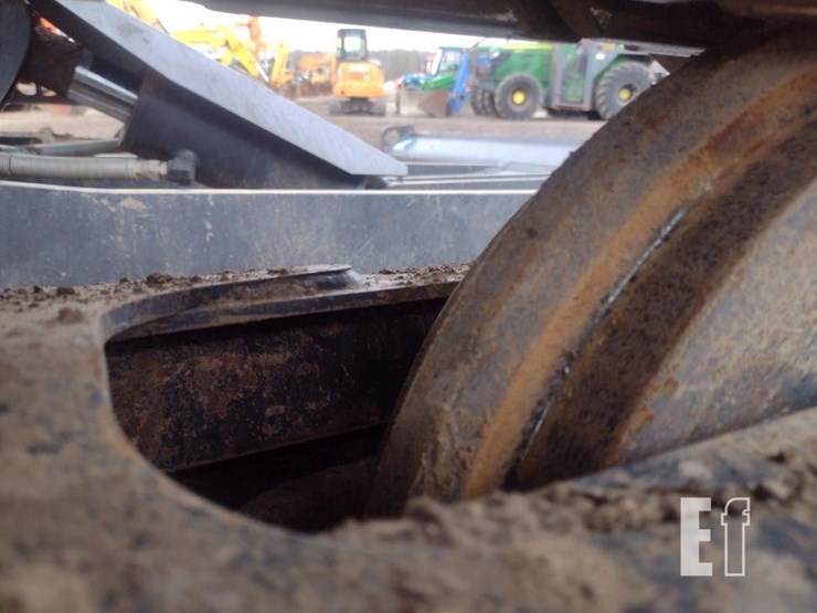 deere-85-p-tier-image-37