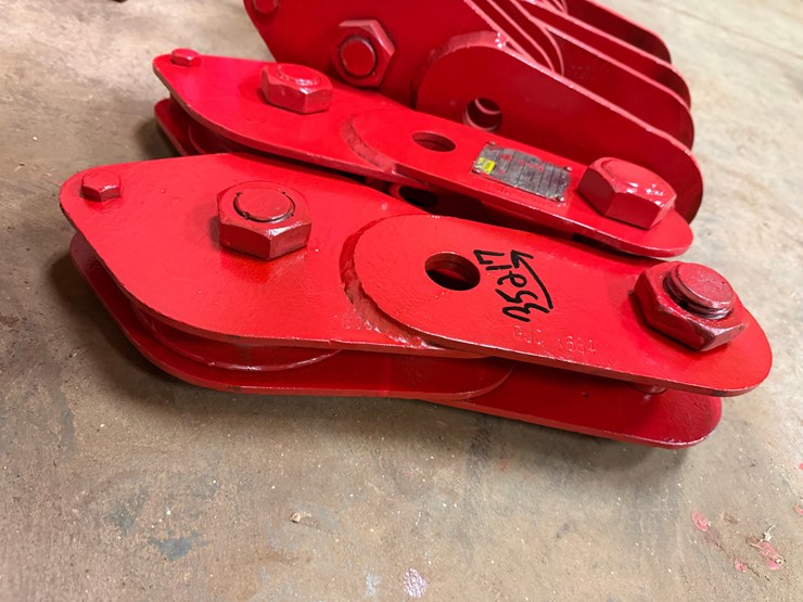 (2)-johnson-block-6.5-ton-dbl-5/8-sheave-blocks-&-(2)-johnson-8.3-ton-sgl-sheave-blocks-image-2