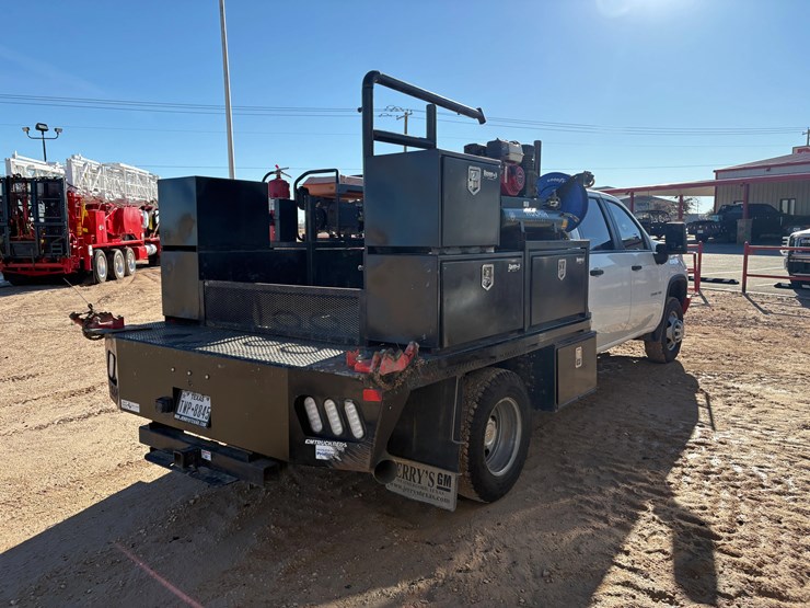 2024-chevrolet-silverado-3500hd-image-6