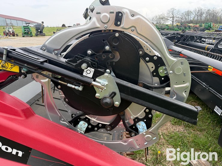 2022-mac-don-fd240-image-8