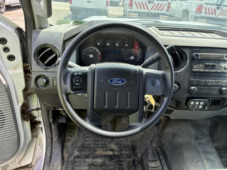 2011-ford-f250-image-13