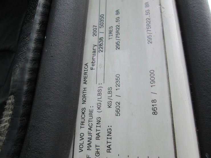#46184-•-2008-volvo-t/a-sleeper-truck-tractor-4v4nc9gh08n482694-image-53