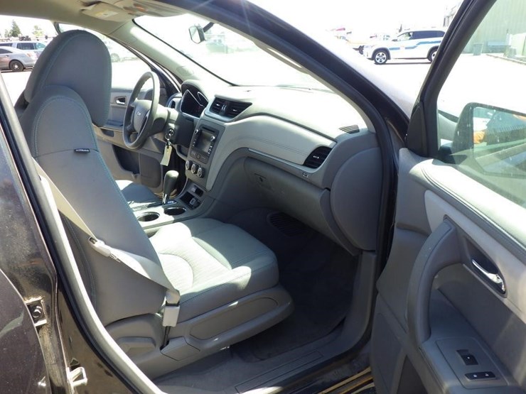 2017-chevrolet-traverse-image-6