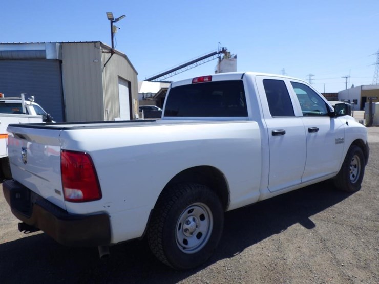 2016-dodge-1500-image-3