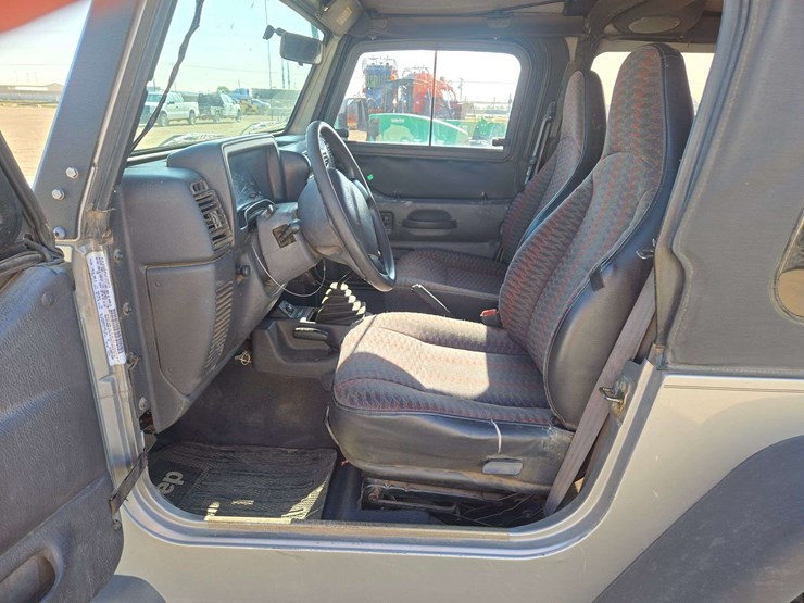 2000-jeep-wrangler-image-11