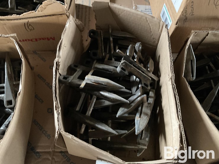 macdon-sickle-guards-image-14