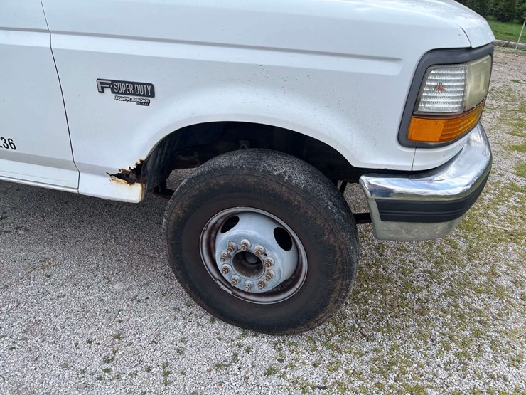 1997-ford-super-duty-dump-truck-image-17