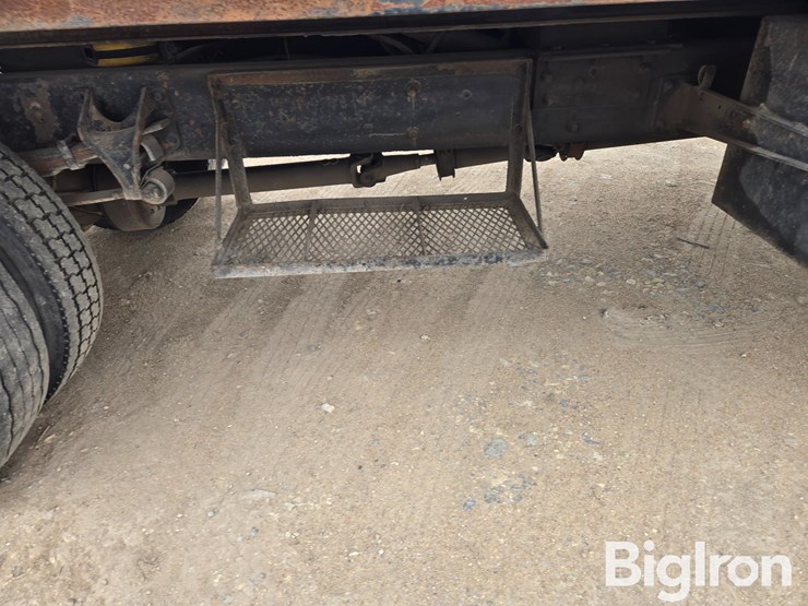 2005-ford-f650-xl-image-14