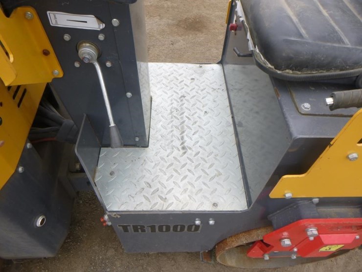 2024-sdlool-tr1000-tandem-vibratory-roller-image-18