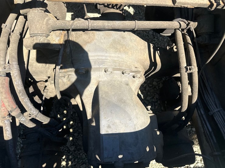 2014-massey-ferguson-8-image-67