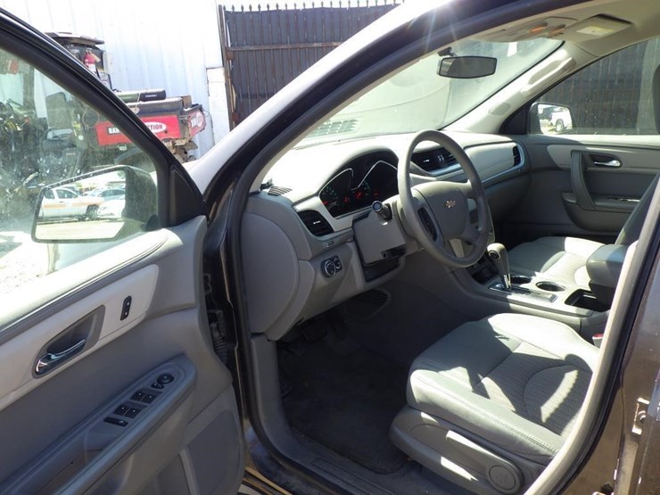 2017-chevrolet-traverse-image-5