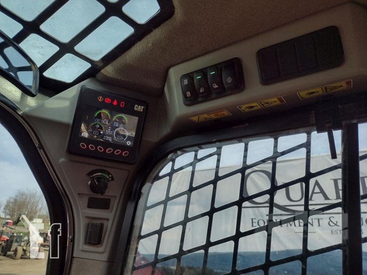 2020-caterpillar-259d3-image-7