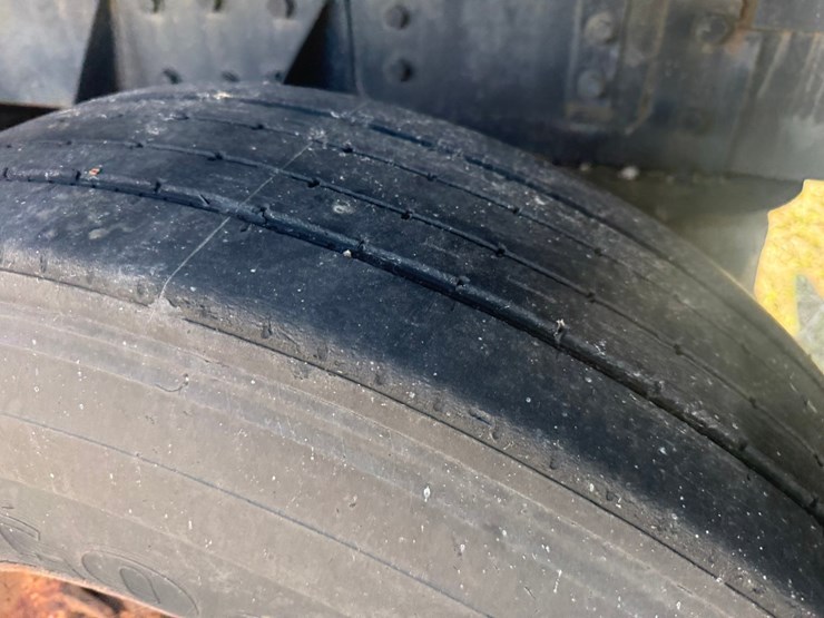 #1119-•-1990-international-navistar-paystar-5000-26'-flat-bed-truck-image-83