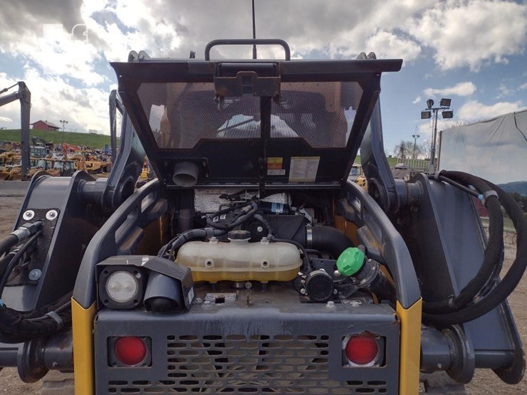 2023-deere-325g-image-26