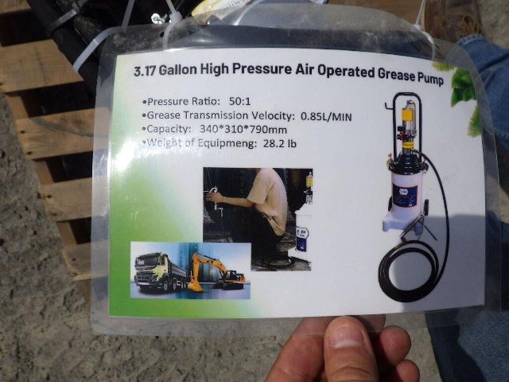 high-pressure-air-operated-grease-pump-image-4