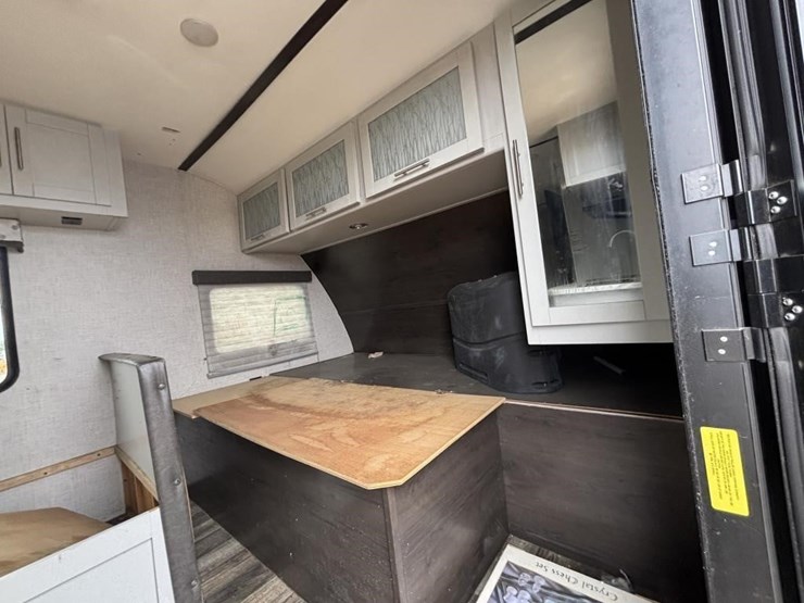 2020-bullet-bl1700bh20-travel-trailer-image-23