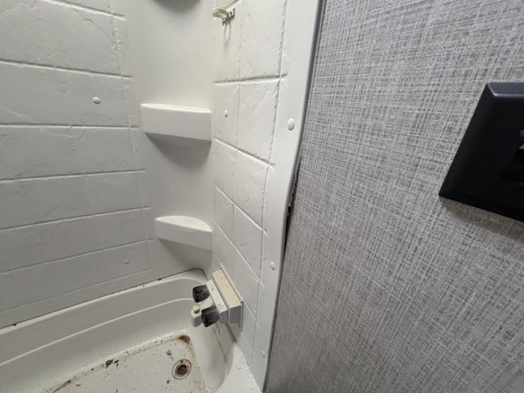 2020-premier-bl19fbpr20-travel-trailer-image-38