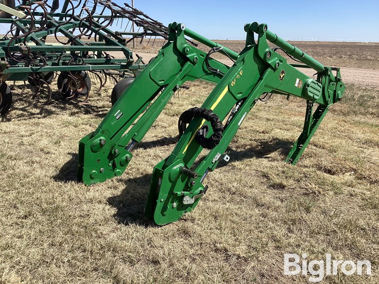 2016-john-deere-640r-image-5