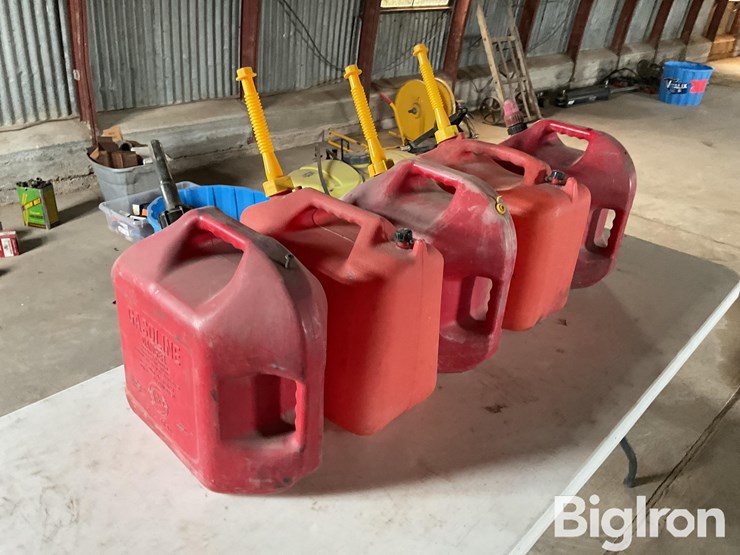 poly-fuel-cans-image-7