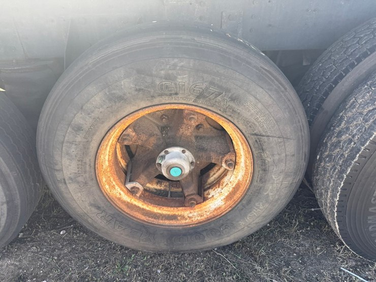 #1119-•-1990-international-navistar-paystar-5000-26'-flat-bed-truck-image-76