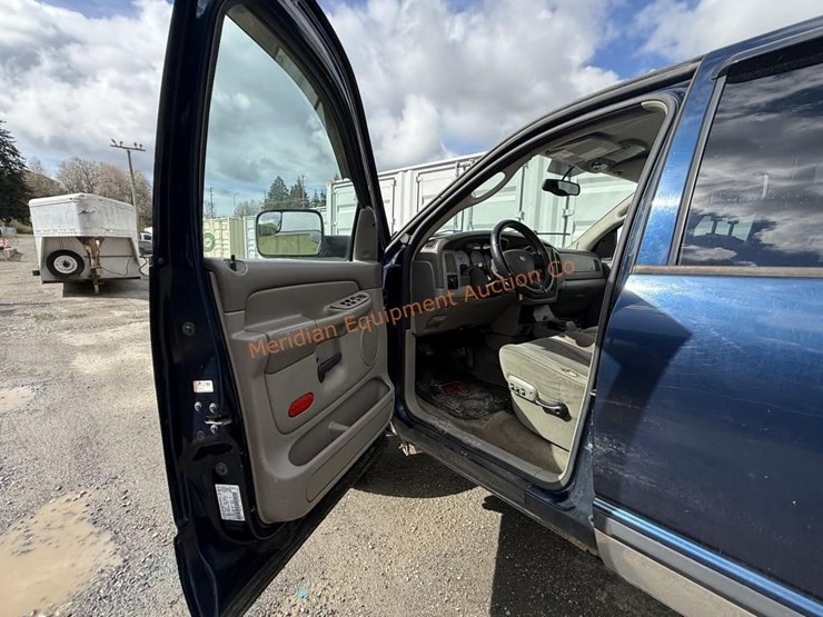 2004-dodge-ram-3500-image-38