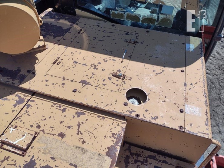 2009-morooka-mst3000vd-image-35