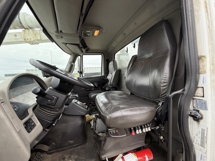 2012-international-7600-image-26