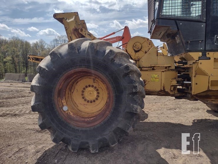 2011-caterpillar-525c-image-23