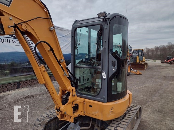 2017-case-cx36b-image-16